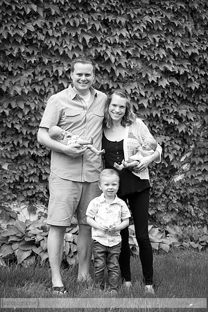 BlakeAndScarlettNewborn_001-2
