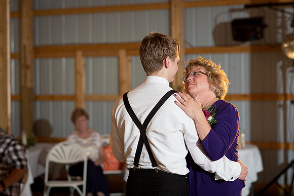 MNHarvestOrchardWeddingPhotographer_82