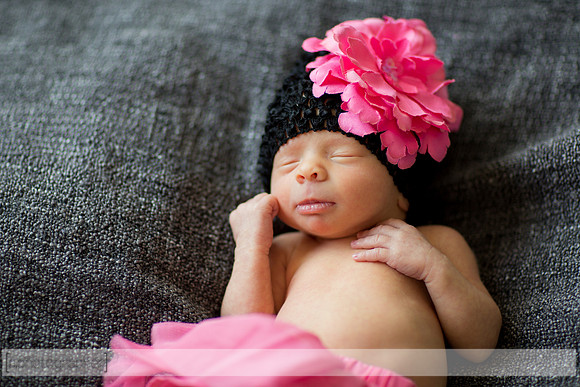 BlakeAndScarlettNewborn_055