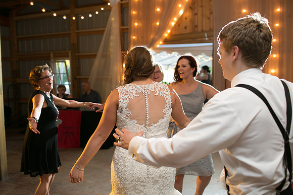 MNHarvestOrchardWeddingPhotographer_83