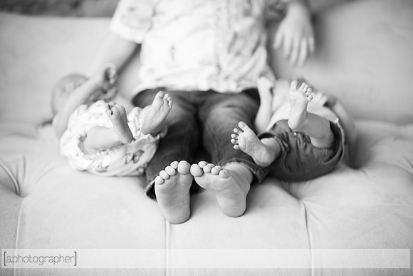 BlakeAndScarlettNewborn_012-2