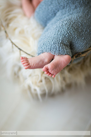 BlakeAndScarlettNewborn_031