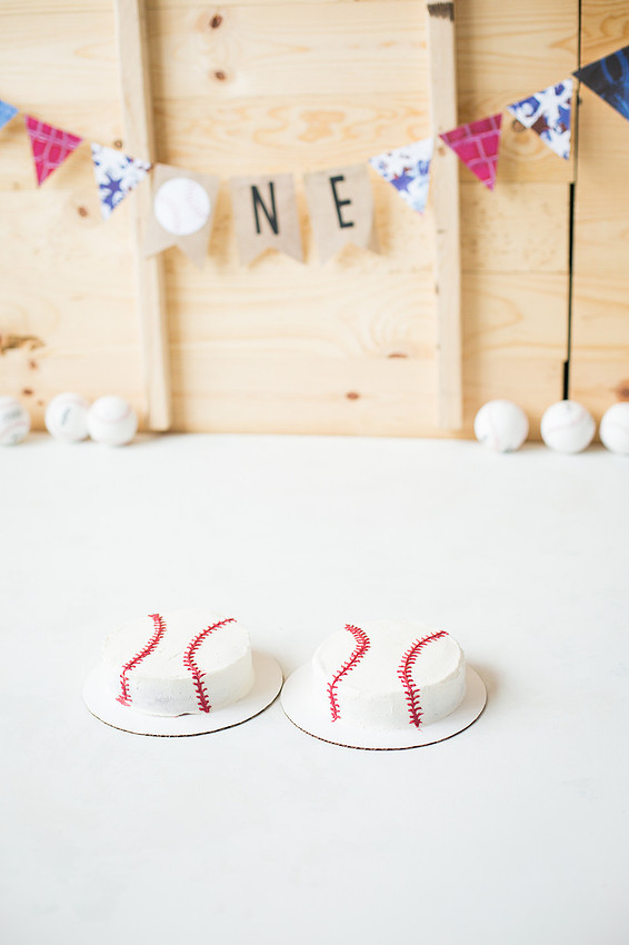 1stBirthdayCakeSmashPhotoSession_16