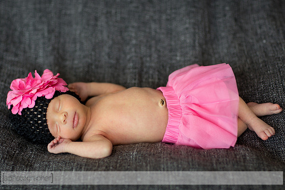 BlakeAndScarlettNewborn_056