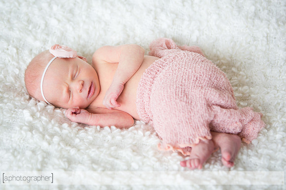 BlakeAndScarlettNewborn_014