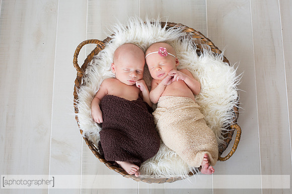 BlakeAndScarlettNewborn_045