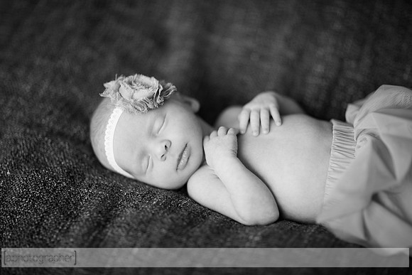 BlakeAndScarlettNewborn_058-2