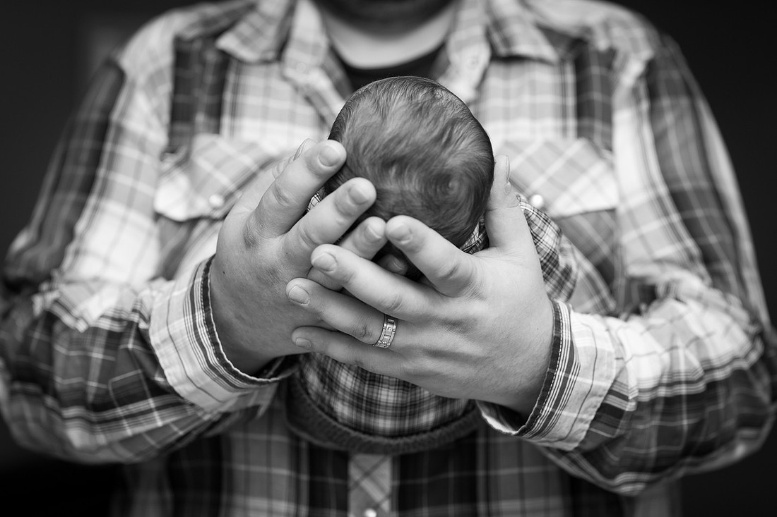 NewPragueNewbornPhotographer_21