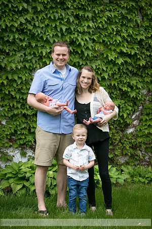 BlakeAndScarlettNewborn_001