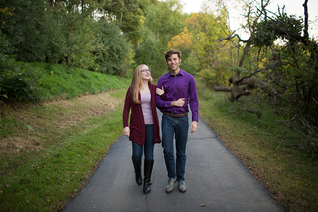 ChanhassenEngagementPhotographer_16