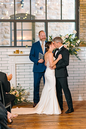 HewingHotelMPLSWeddingPhotographer-37