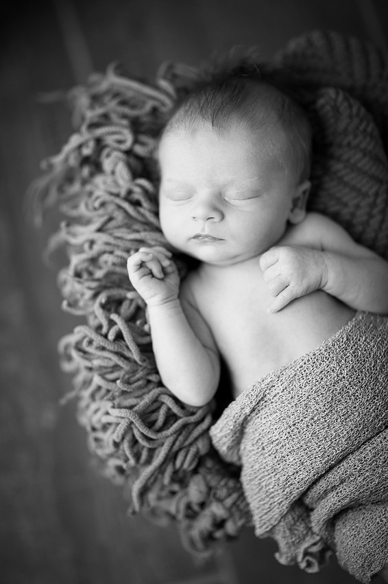 RochesterMN_NewbornPhotographer_1