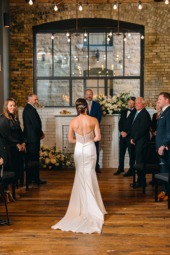 HewingHotelMPLSWeddingPhotographer-30