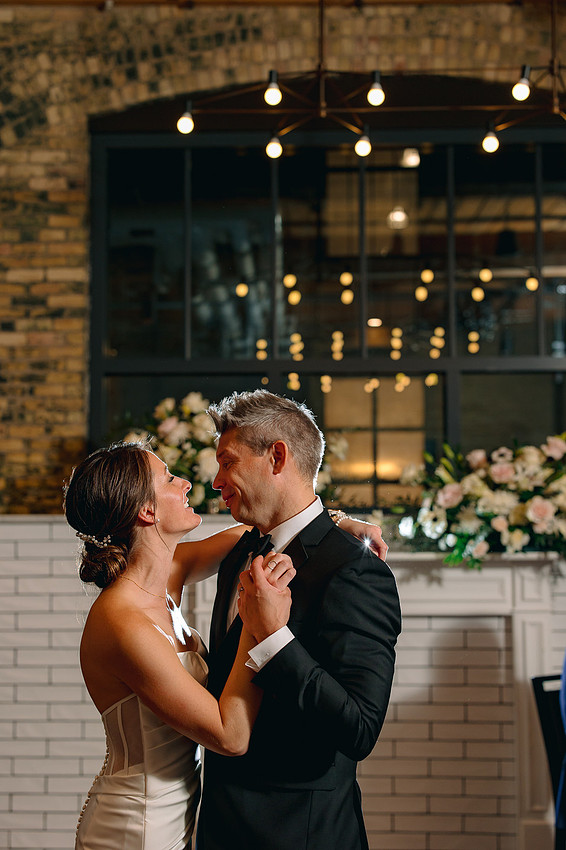 HewingHotelMPLSWeddingPhotographer-78