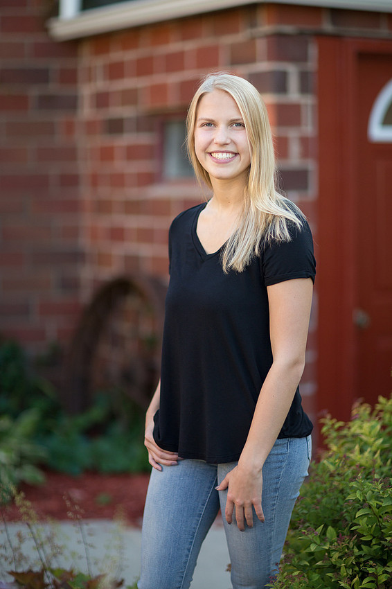 ChaskaMN_SeniorPhotographer_9