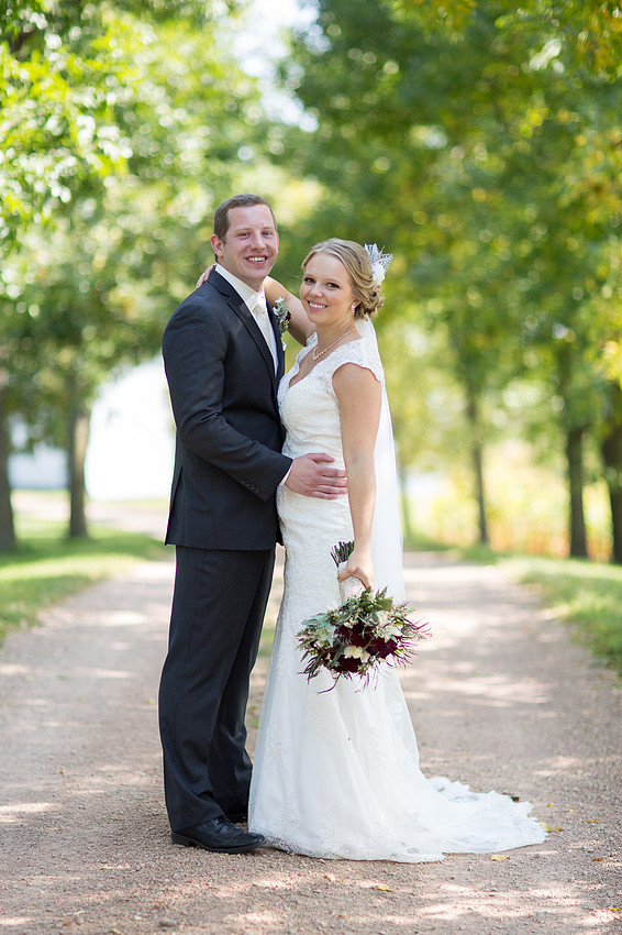 WaconiaMN_WeddingPhotographer_40