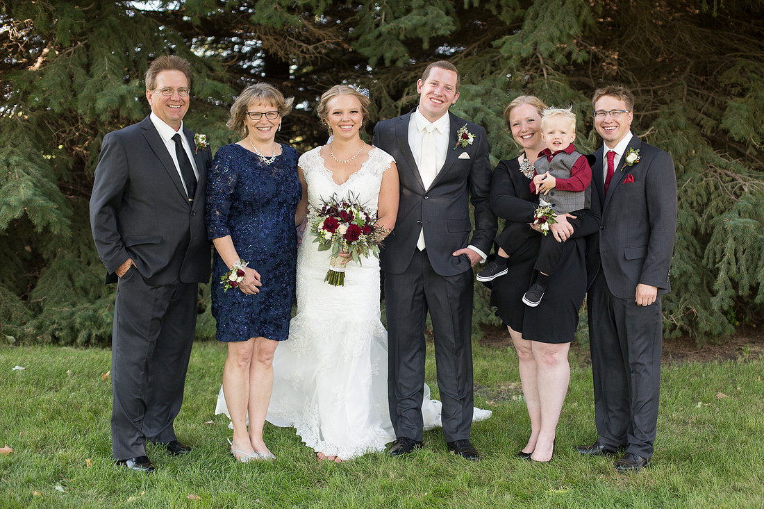 WaconiaMN_WeddingPhotographer_35
