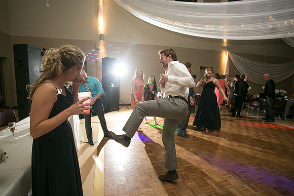 WaconiaMN_WeddingPhotographer_108
