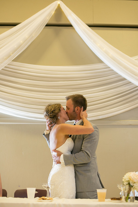 WaconiaMN_WeddingPhotographer_95