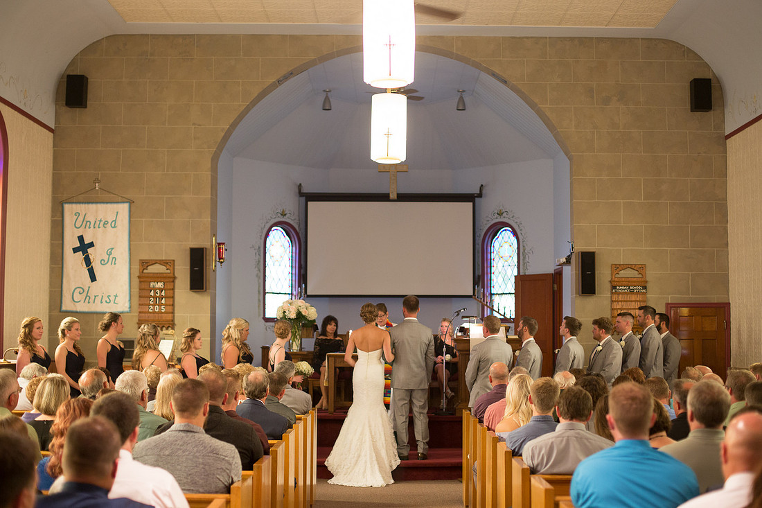 WaconiaMN_WeddingPhotographer_58