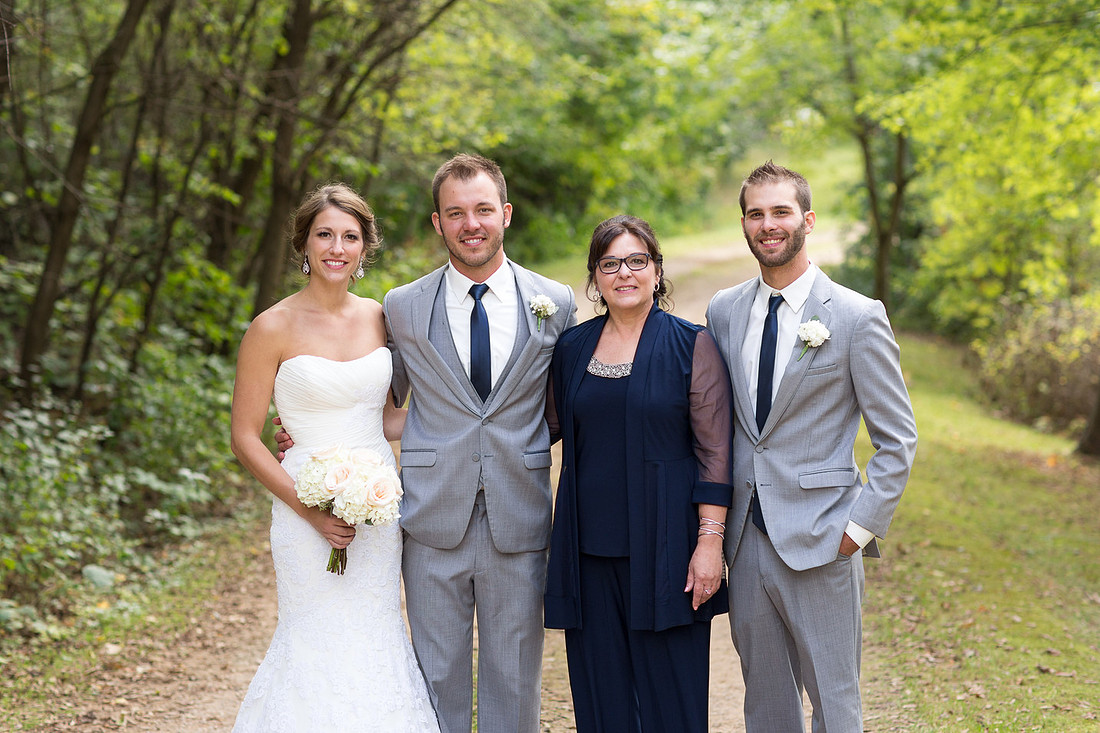 WaconiaMN_WeddingPhotographer_37