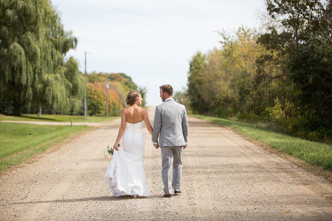 WaconiaMN_WeddingPhotographer_27