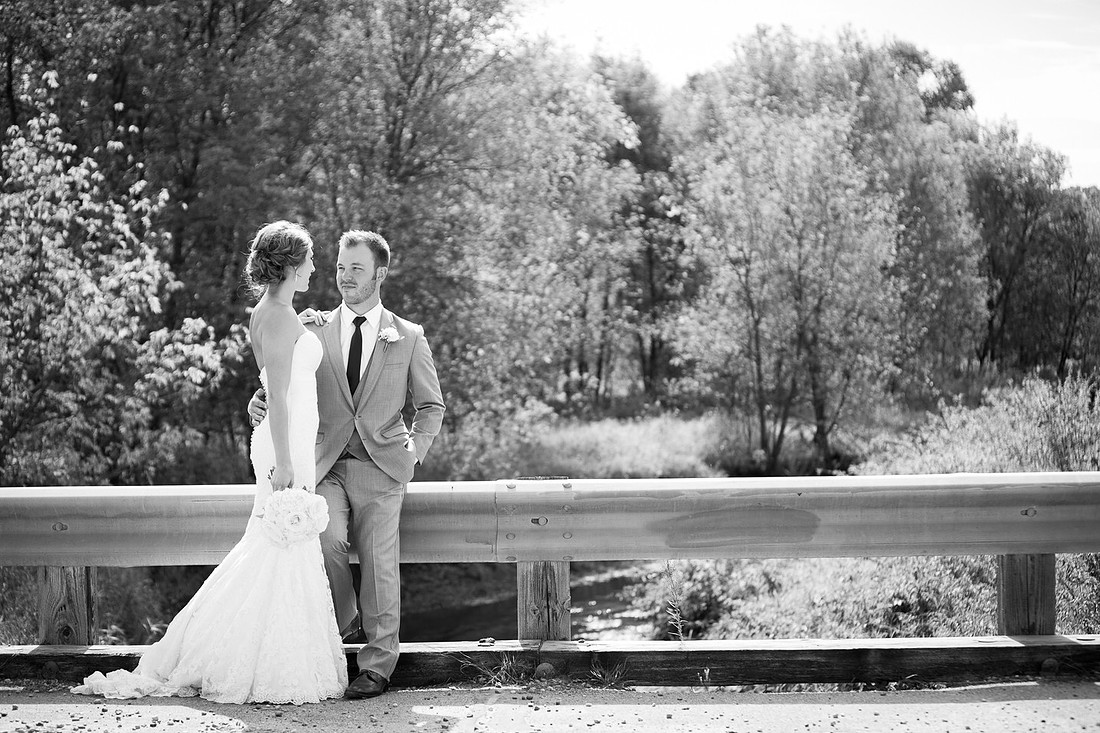WaconiaMN_WeddingPhotographer_21