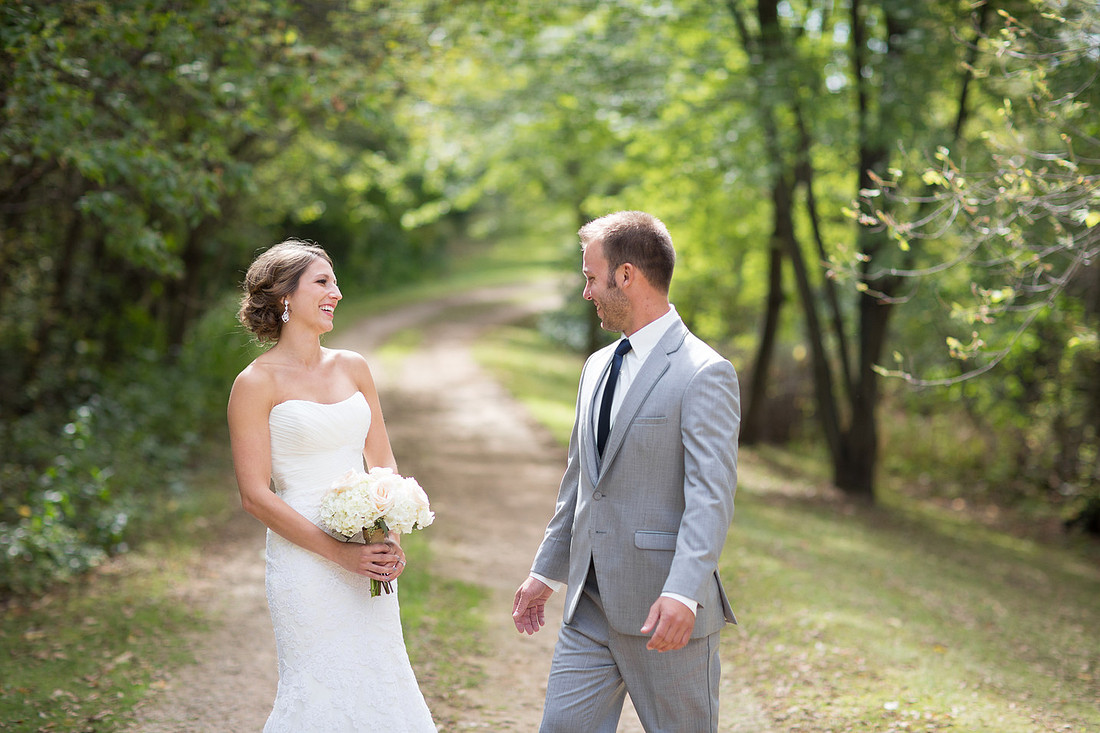 WaconiaMN_WeddingPhotographer_12
