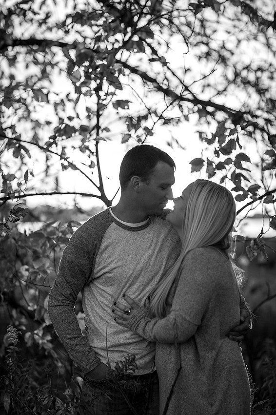 WaconiaCouplesPortraitPhotographer_13
