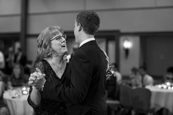 MinneapolisMN_WeddingPhotographer_105