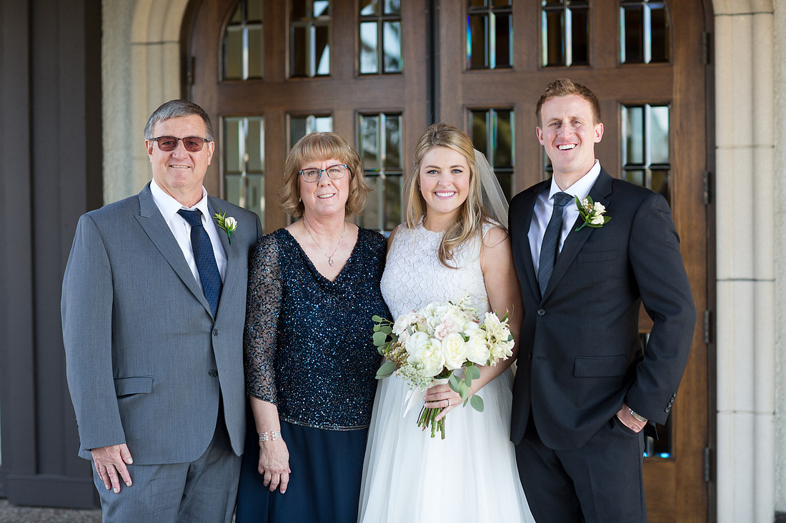MinneapolisMN_WeddingPhotographer_57