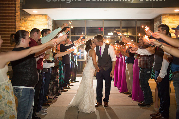 WaconiaMN_WeddingPhotographer_125
