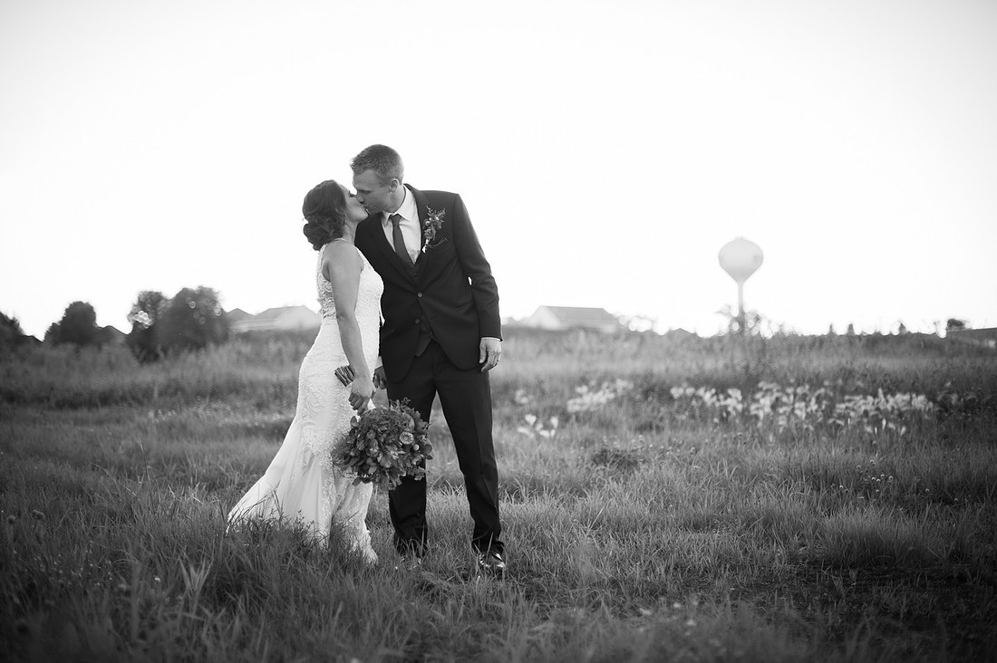 WaconiaMN_WeddingPhotographer_124