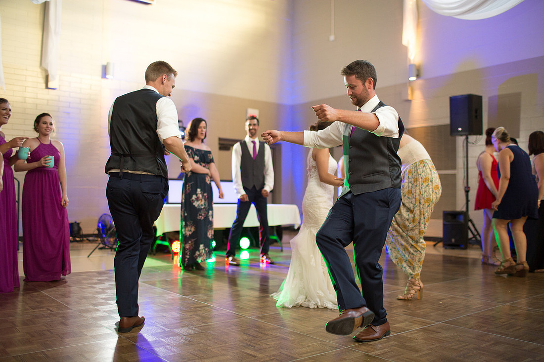 WaconiaMN_WeddingPhotographer_112