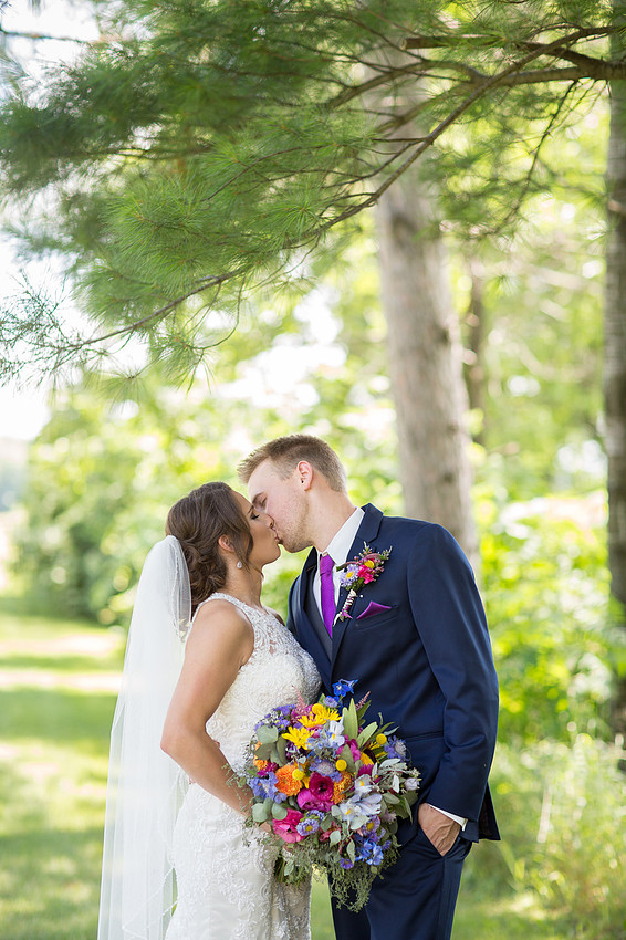 WaconiaMN_WeddingPhotographer_24