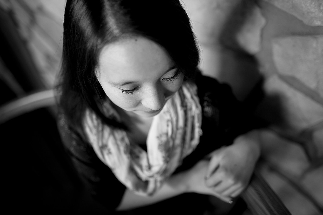 chaska mn senior portrait photographer