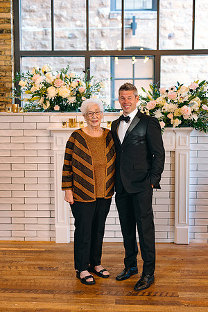 HewingHotelMPLSWeddingPhotographer-43