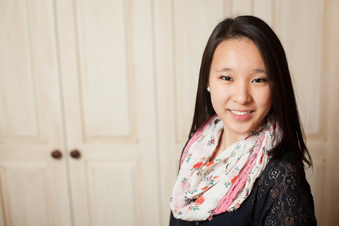 chaska mn senior portrait photographer