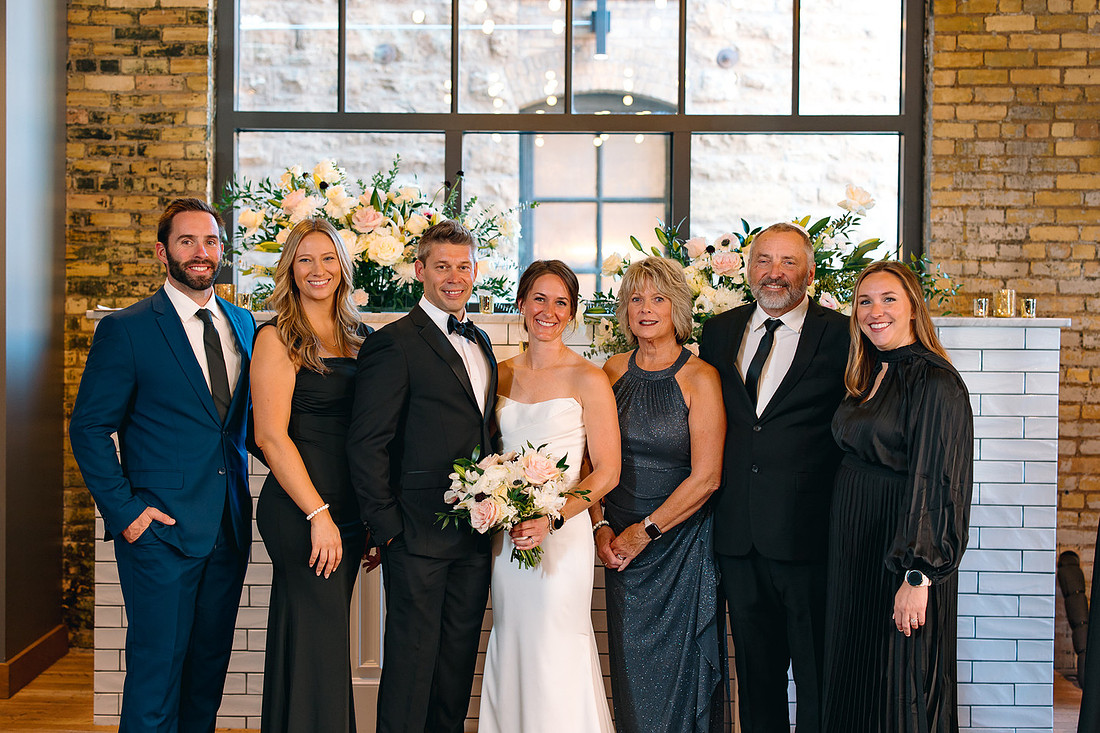 HewingHotelMPLSWeddingPhotographer-40