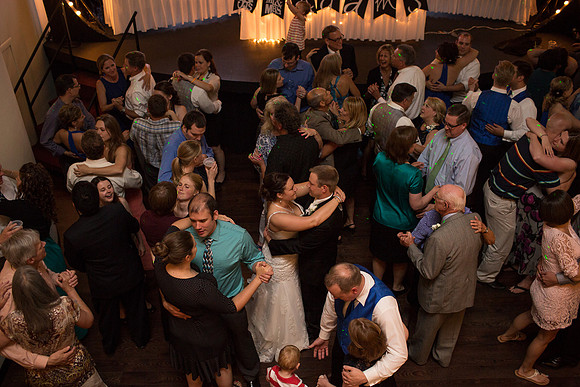 ChanhassenDinnerTheaterWeddingPhotographer_53