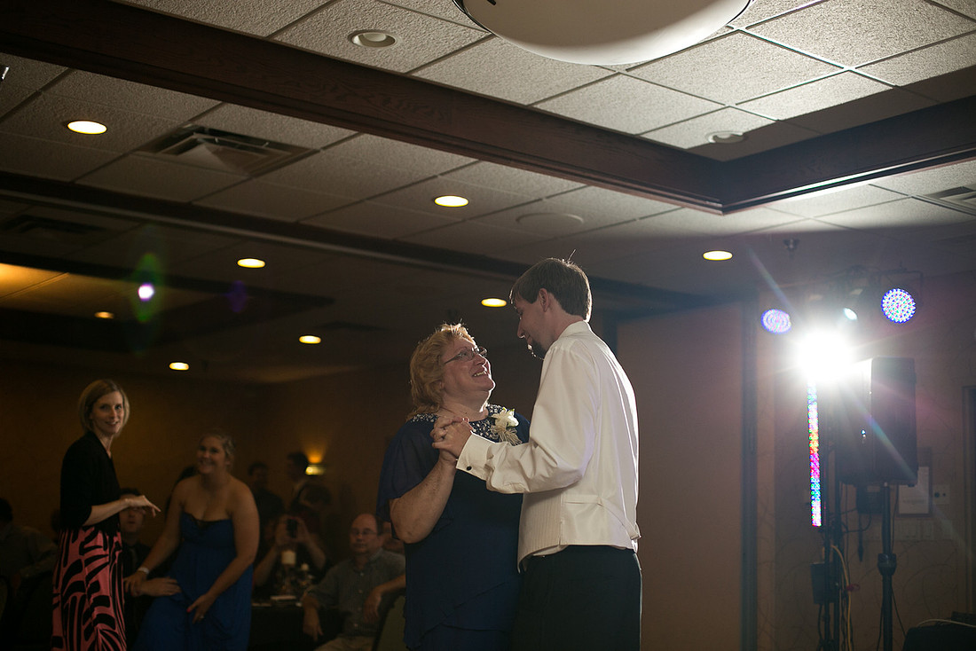 FairmontMNWeddingPhotographer_35