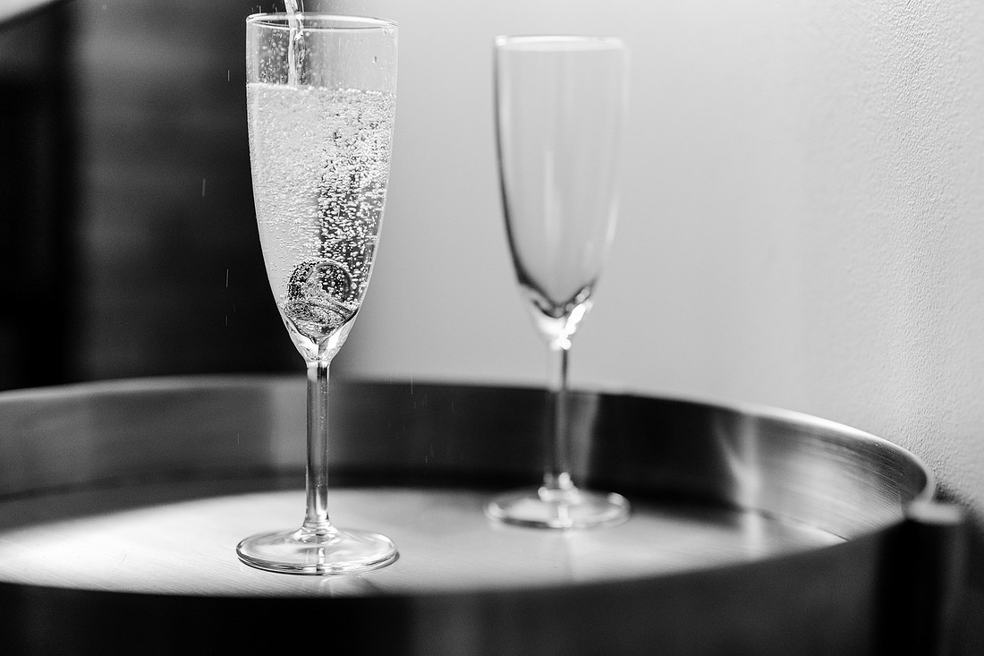 HewingHotelMPLSWeddingPhotographer-13