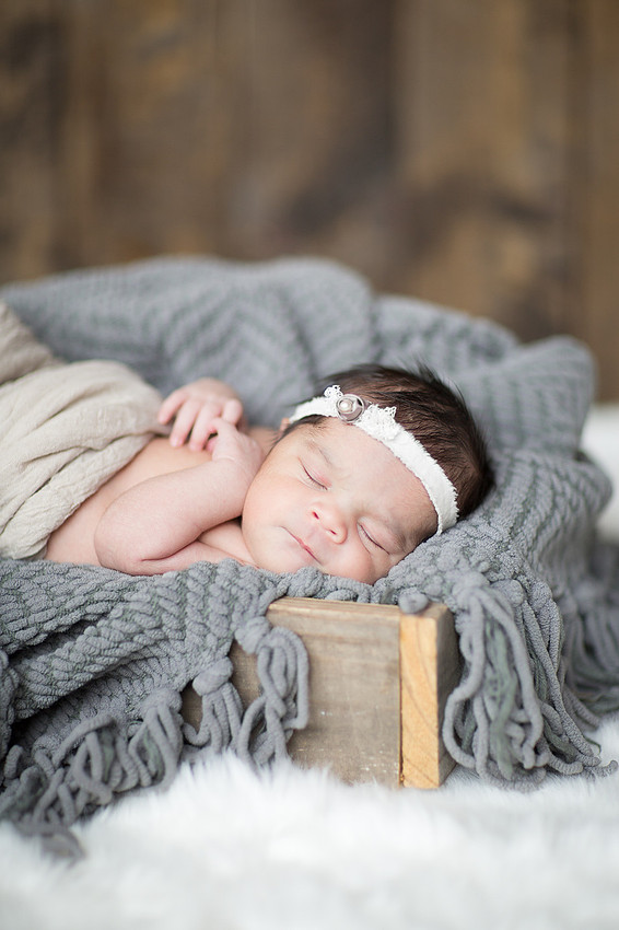 SWMetroMinneapolisNewbornPhotographer__17
