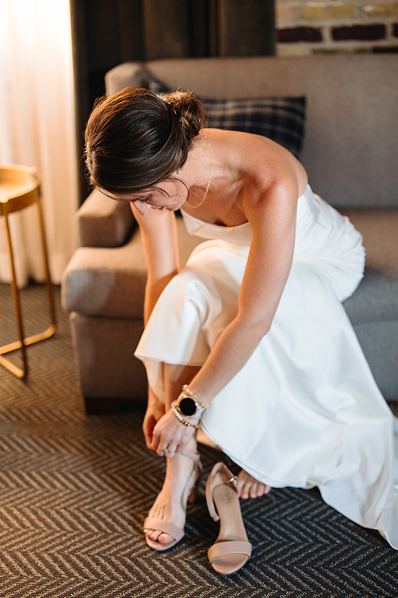 HewingHotelMPLSWeddingPhotographer-25