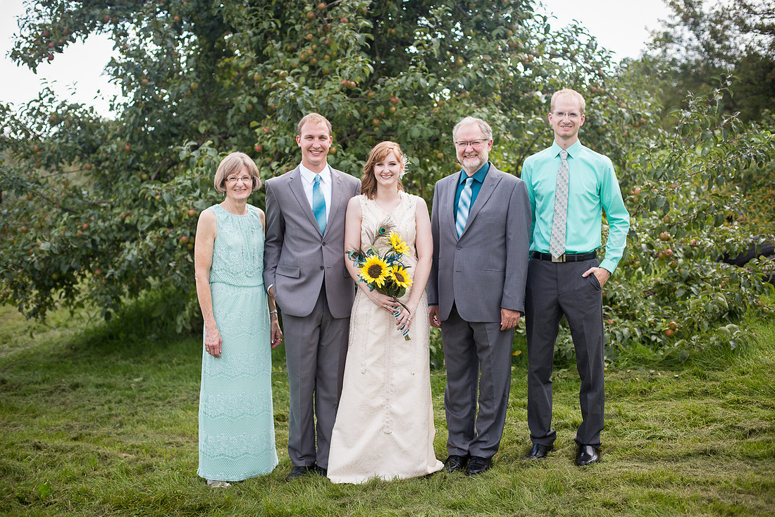 DeerLakeOrchard_WeddingPhotographer_50