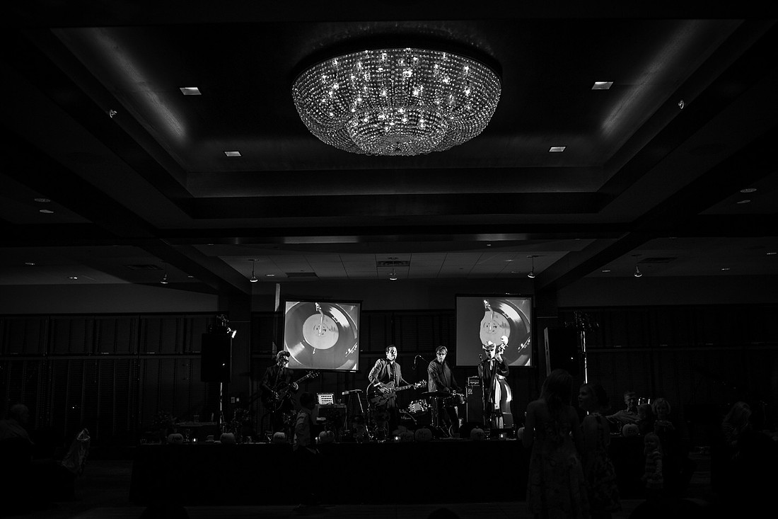 PriorLakeWeddingPhotographer_52