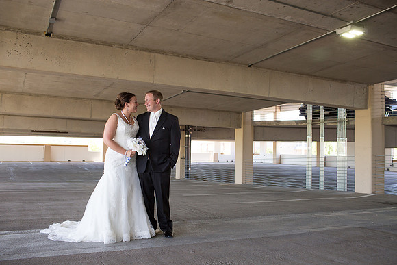 ChanhassenDinnerTheaterWeddingPhotographer_16