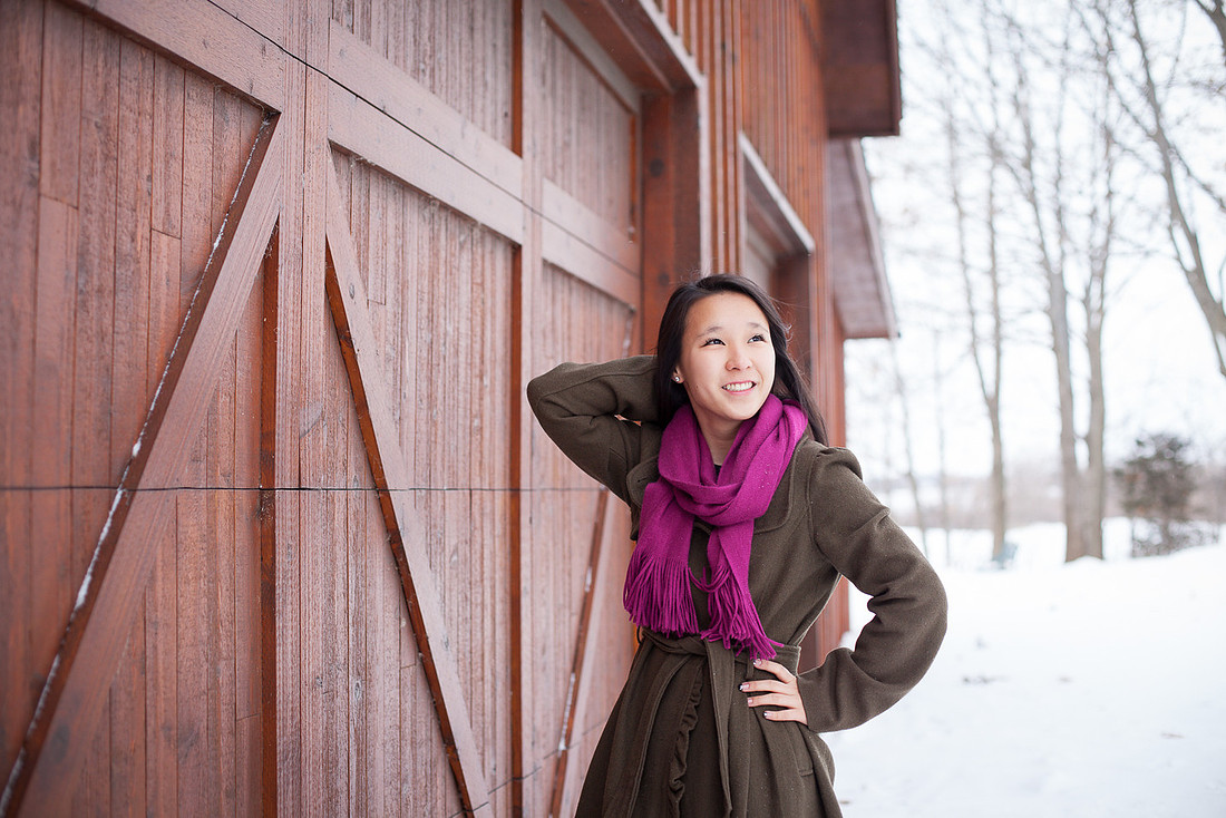 chaska mn senior portrait photographer