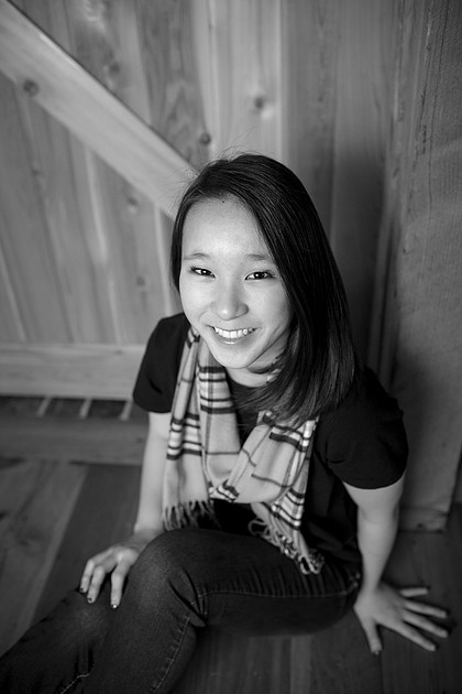 chaska mn senior portrait photographer