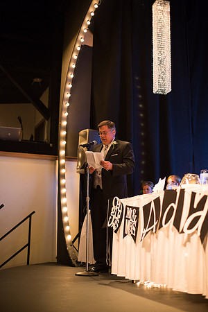ChanhassenDinnerTheaterWeddingPhotographer_49